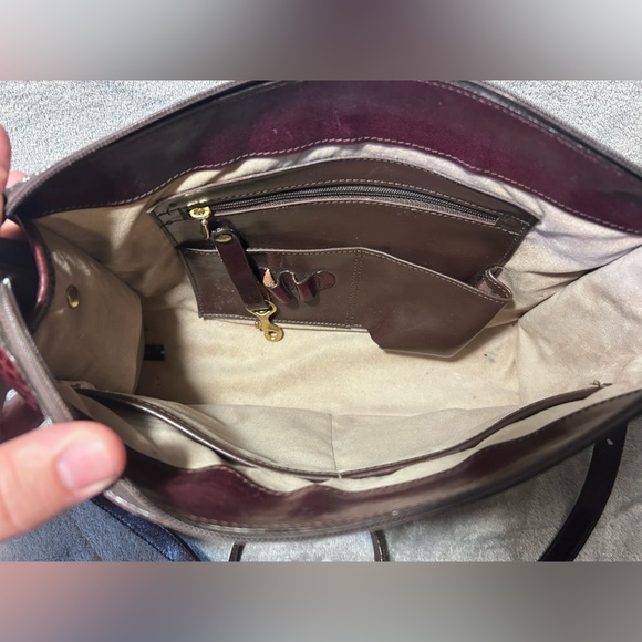 Vintage Brahmin Croc Embossed Mahogany Leather Crossbody Bag - Picture 9 of 10